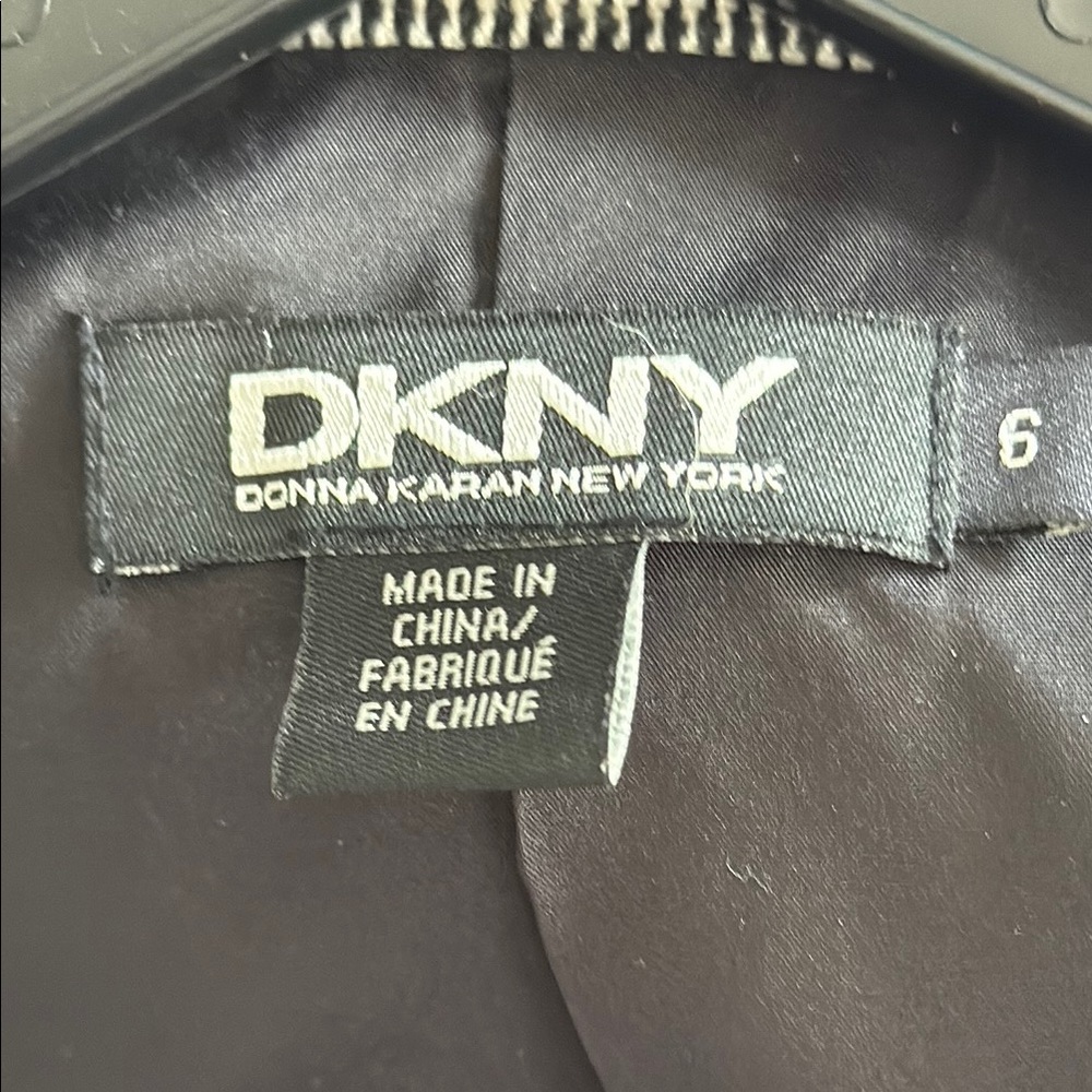 DKNY Classic Houndstooth Blazer, Lined, SZ6 - Picture 4 of 12